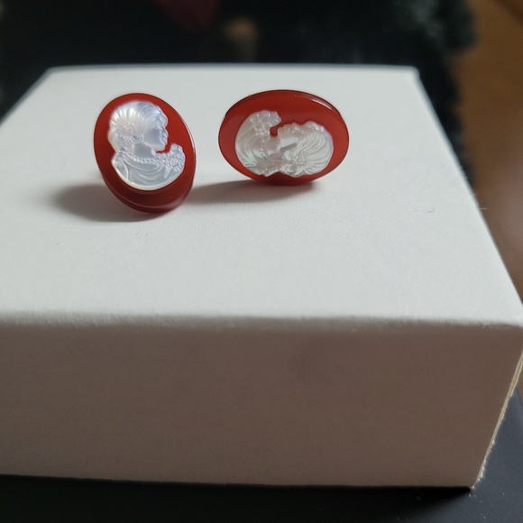 AuthenticRedAgateCameoEarrings - Picture 5 of 14